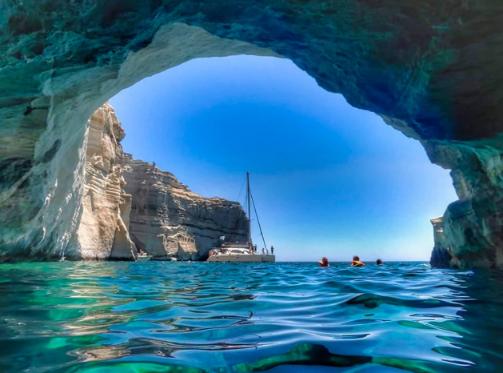 milos private boat cruises